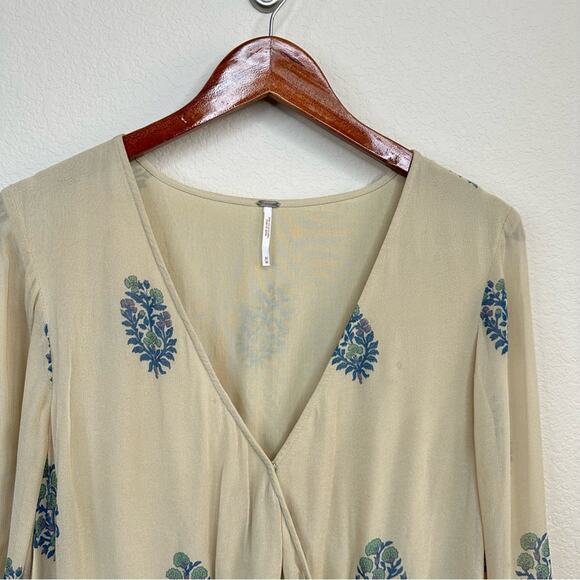 FREE PEOPLE Boho Printed Natural Long Sleeve Janpath Romper Shorts  Women’s Sz M - Picture 5 of 16